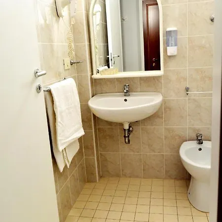 In Guest - New Cirene Big Quadruple 4 People Full Package بيت ضيافة