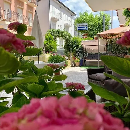 In Guest - New Cirene Big Quadruple 4 People Full Package * Rimini
